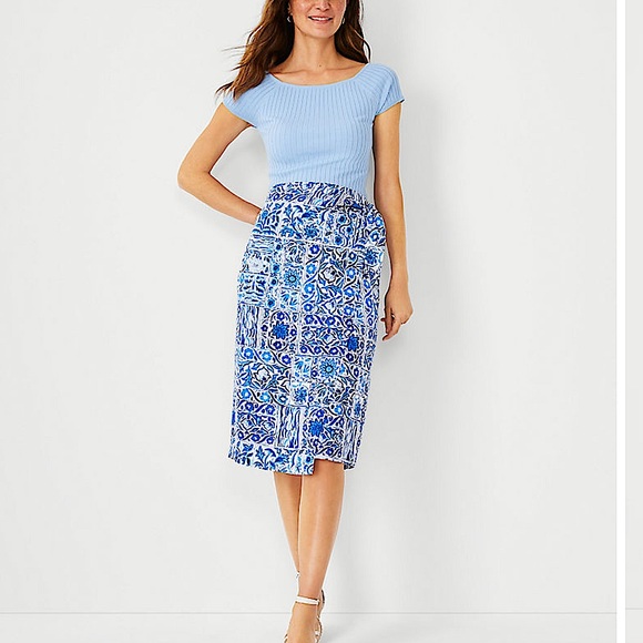 NWT Ann Taylor beautiful blue white tile print side tie sarong wrap skirt size 2 - Picture 2 of 15